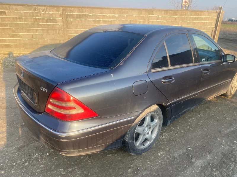 Mercedes-Benz C 220 2.2cdi (611) ръчка, снимка 5 - Автомобили и джипове - 48990035