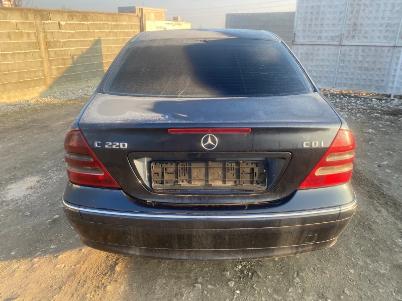 Mercedes-Benz C 220 2.2cdi (611) ръчка, снимка 4 - Автомобили и джипове - 48990035