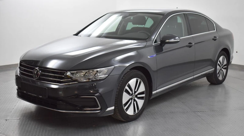 VW Passat 1.4 TSI DSG GTE HYBRID+ Garancia+ BUSINESS PREMIUM, снимка 2 - Автомобили и джипове - 49275219