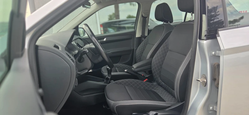 Skoda Fabia ГАРАНЦИЯ 07.2026г., снимка 8 - Автомобили и джипове - 50384206