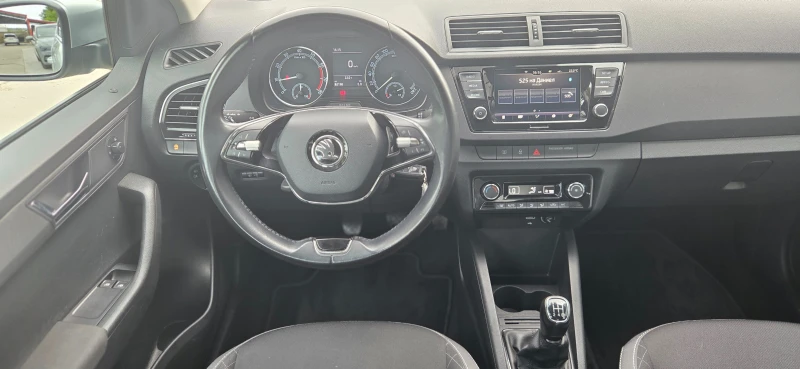 Skoda Fabia ГАРАНЦИЯ 07.2026г., снимка 11 - Автомобили и джипове - 50384206
