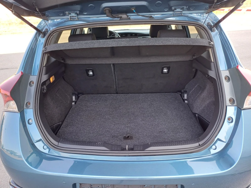 Toyota Auris 1.2 Benzin 116k.s Facelift , снимка 10 - Автомобили и джипове - 51421298
