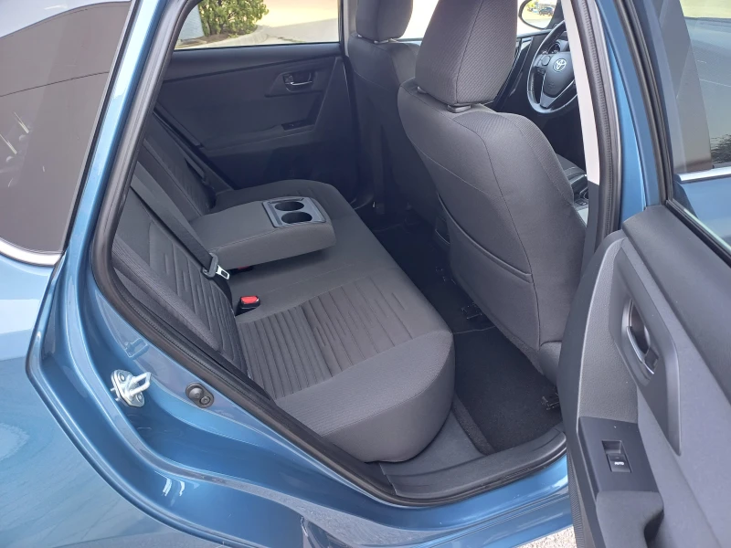 Toyota Auris 1.2 Benzin 116k.s Facelift , снимка 11 - Автомобили и джипове - 51421298