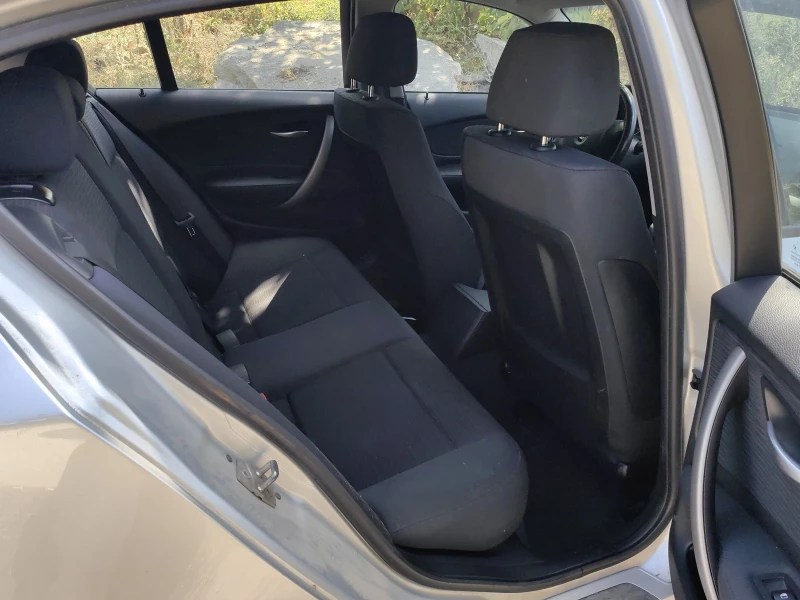 BMW 118 LCI, снимка 12 - Автомобили и джипове - 51425648