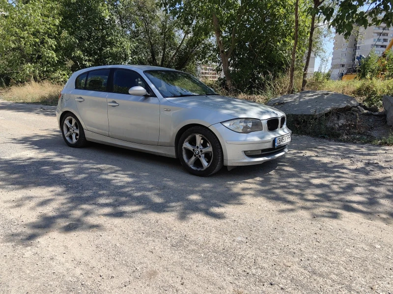 BMW 118 LCI, снимка 8 - Автомобили и джипове - 51425648