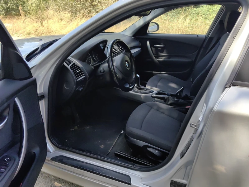 BMW 118 LCI, снимка 13 - Автомобили и джипове - 51425648