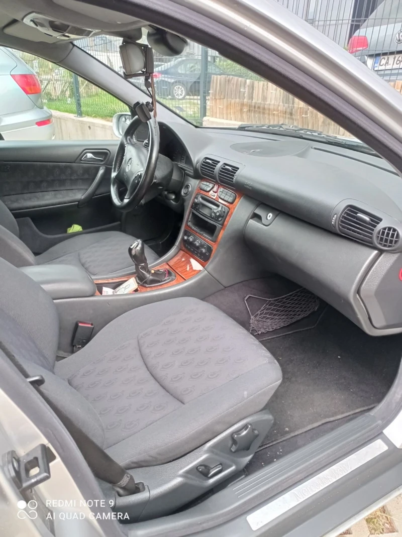 Mercedes-Benz C 220, снимка 8 - Автомобили и джипове - 52012794