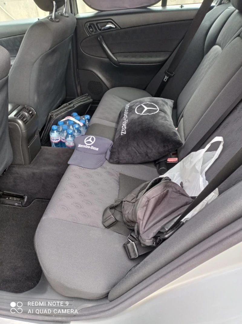 Mercedes-Benz C 220, снимка 4 - Автомобили и джипове - 52012794