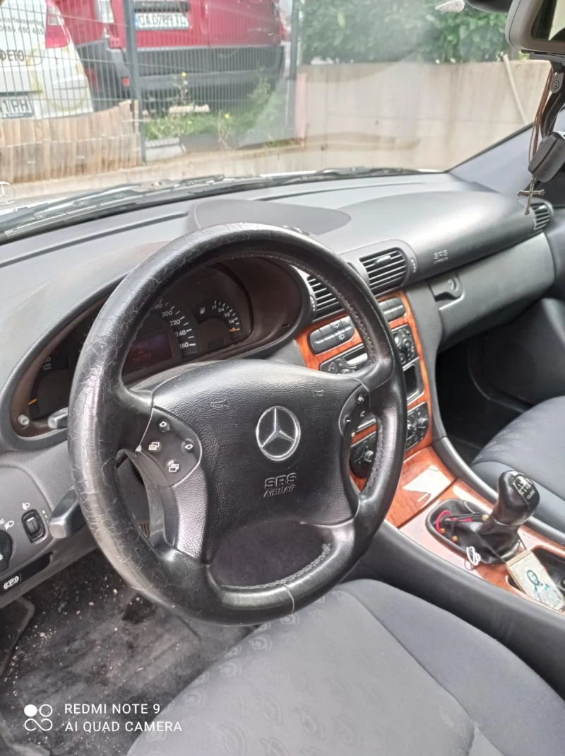 Mercedes-Benz C 220, снимка 5 - Автомобили и джипове - 52012794