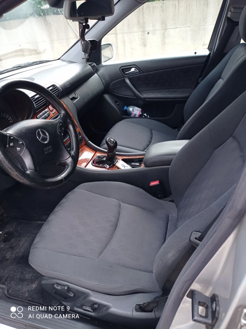 Mercedes-Benz C 220, снимка 3 - Автомобили и джипове - 52012794
