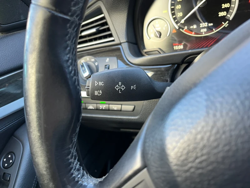 BMW 520, снимка 12 - Автомобили и джипове - 52951274