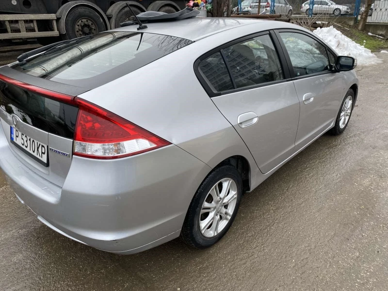 Honda Insight Hybrid, снимка 2 - Автомобили и джипове - 53476525