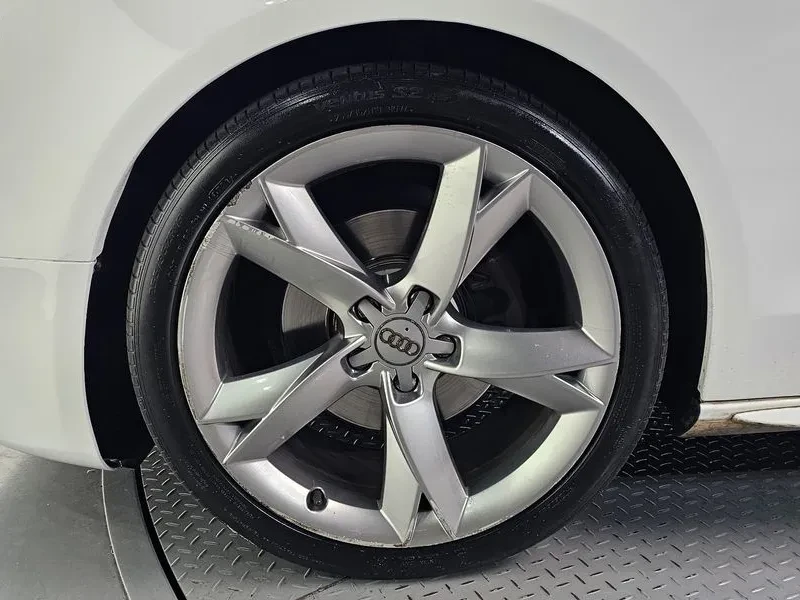 Audi A5 2.0 TDI Quattro - САМО 30% АВАНС, снимка 10 - Автомобили и джипове - 56003345