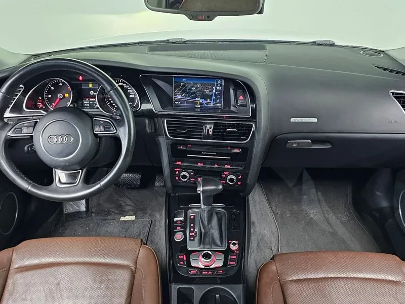 Audi A5 2.0 TDI Quattro - САМО 30% АВАНС, снимка 13 - Автомобили и джипове - 56003345