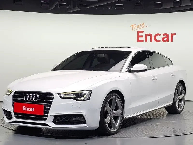 Audi A5 2.0 TDI Quattro - САМО 30% АВАНС, снимка 2 - Автомобили и джипове - 56003345