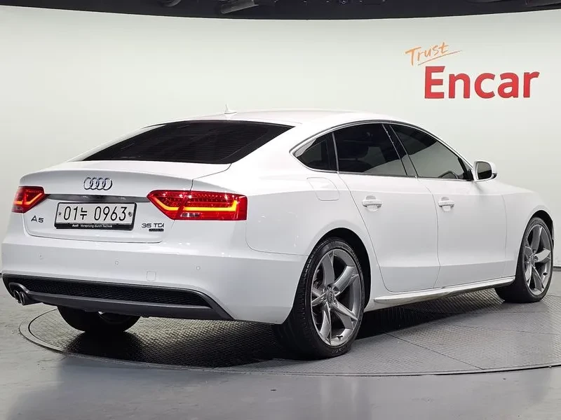 Audi A5 2.0 TDI Quattro - САМО 30% АВАНС, снимка 4 - Автомобили и джипове - 56003345