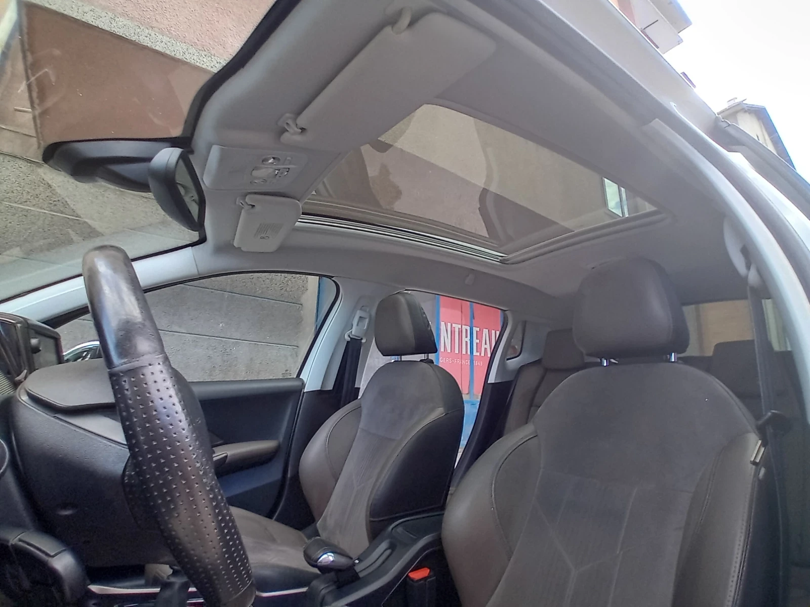 Peugeot 2008  - изображение 8