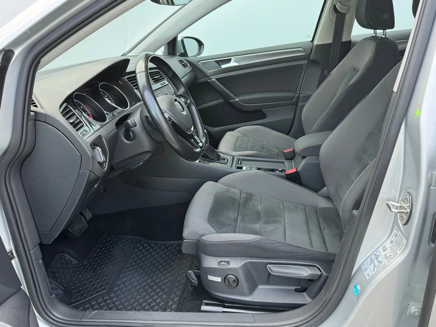 VW Golf Variant VW Golf Var Comfortline 1.5TGIBlueMotionDSG - изображение 5