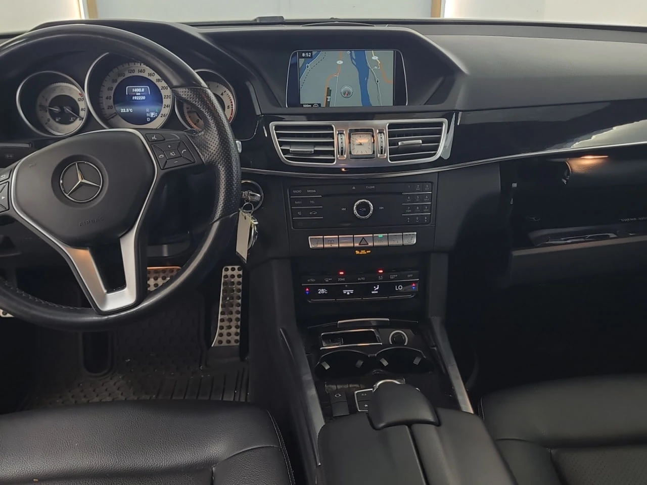 Mercedes-Benz E 250 * CARFAX * АВТО КРЕДИТ * ЦЕНА ДО БГ! - изображение 6
