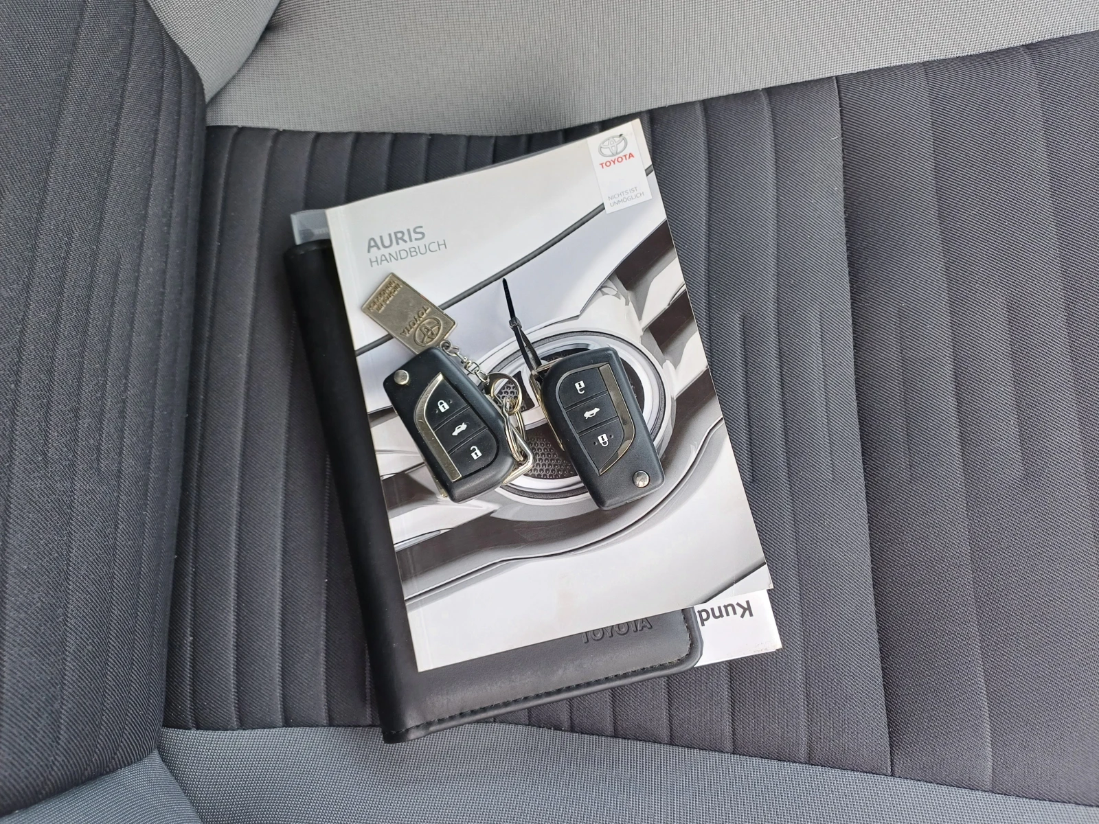 Toyota Auris 1.2 Benzin 116k.s Facelift  | Mobile.bg   15