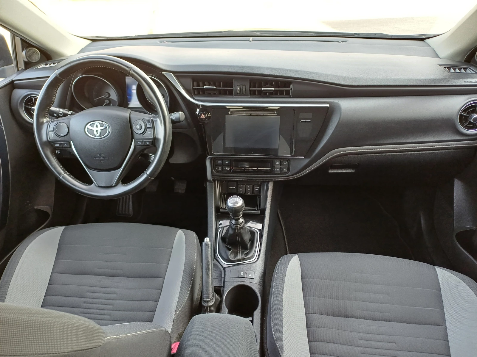 Toyota Auris 1.2 Benzin 116k.s Facelift  | Mobile.bg   13