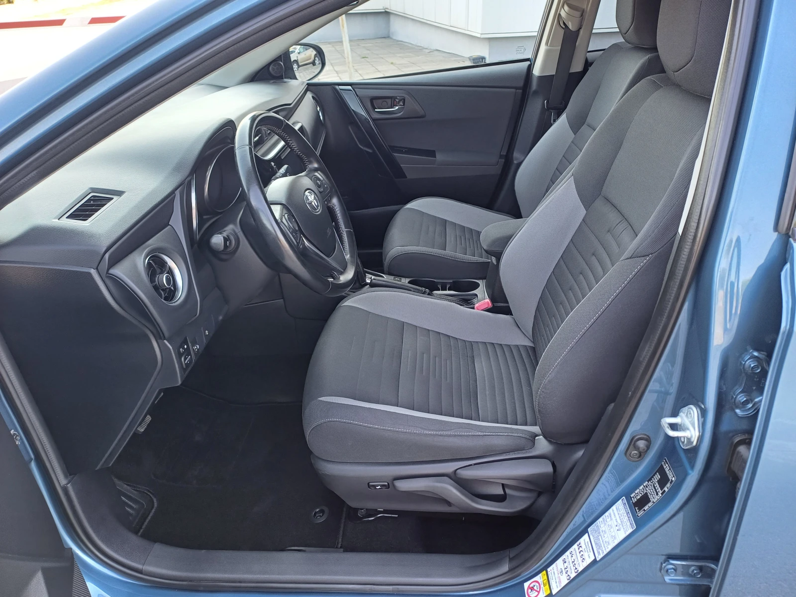 Toyota Auris 1.2 Benzin 116k.s Facelift  - изображение 7