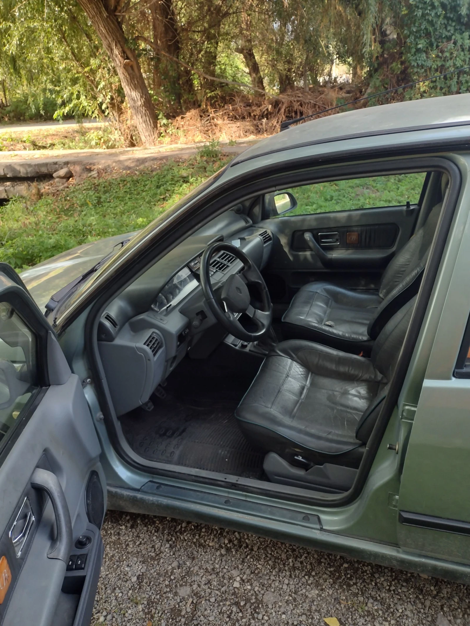 Renault Clio 1.8, 8v, Baccara - изображение 7