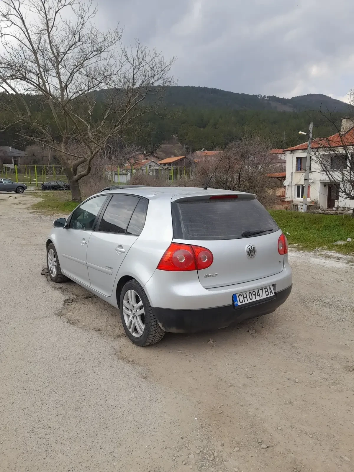 VW Golf 5- 1.6 - ГАЗ/БЕНЗИН, снимка 4 - Автомобили и джипове - 53863913