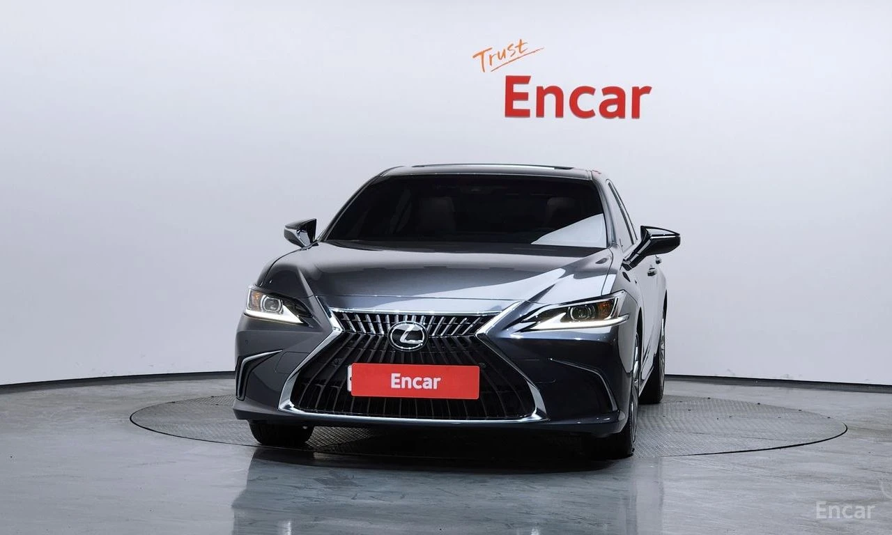 Lexus ES 300 HYBRID* LUXURY* PLUS* ПОДГРЕВ* ОБДУХВАНЕ* ХЕДЪП* L, снимка 3 - Автомобили и джипове - 54581251