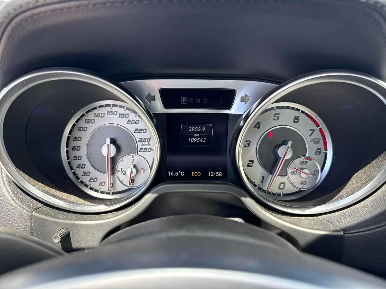 Mercedes-Benz SL 500 * FULL AMG PACK* ДИСТРОНИК* ОДБУХВАНЕ* , снимка 8 - Автомобили и джипове - 54799402