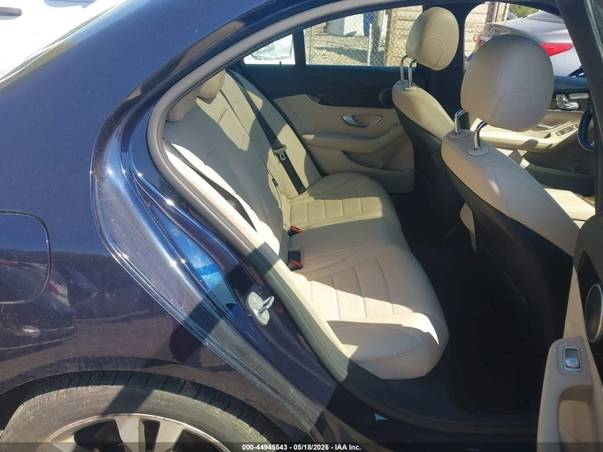 Mercedes-Benz C 300 4MATIC* КОЖА* ПОДГРЕВ* ВИДЕО, снимка 8 - Автомобили и джипове - 54942657