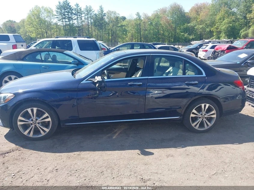 Mercedes-Benz C 300 4MATIC* КОЖА* ПОДГРЕВ* ВИДЕО, снимка 14 - Автомобили и джипове - 54942657