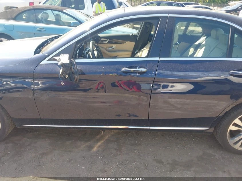 Mercedes-Benz C 300 4MATIC* КОЖА* ПОДГРЕВ* ВИДЕО, снимка 6 - Автомобили и джипове - 54942657