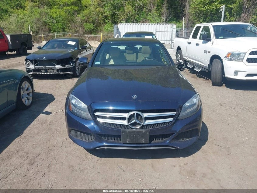 Mercedes-Benz C 300 4MATIC* КОЖА* ПОДГРЕВ* ВИДЕО, снимка 12 - Автомобили и джипове - 54942657