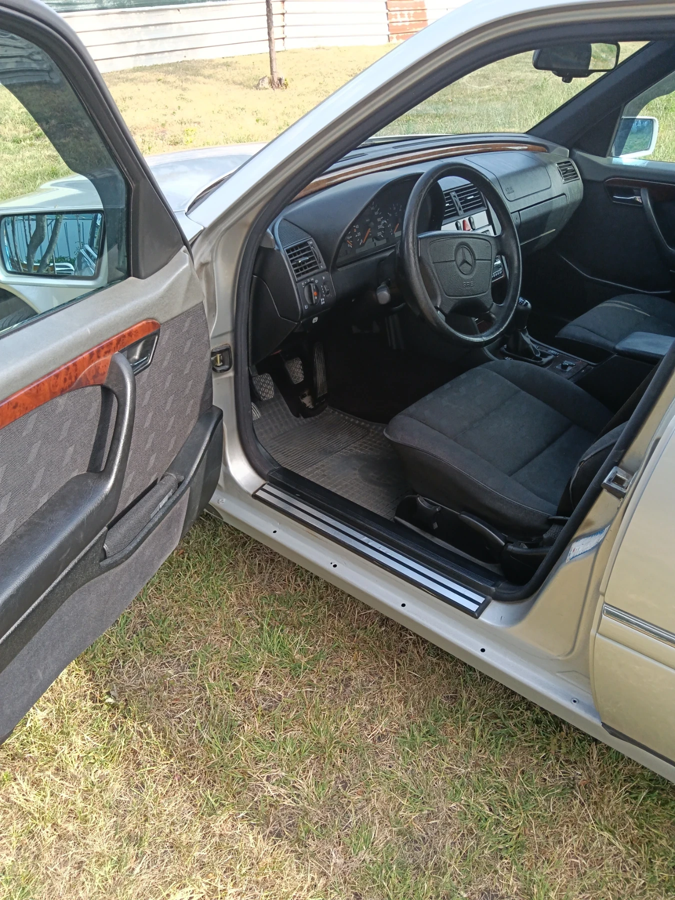 Mercedes-Benz C 250 ТД, снимка 3 - Автомобили и джипове - 55304377