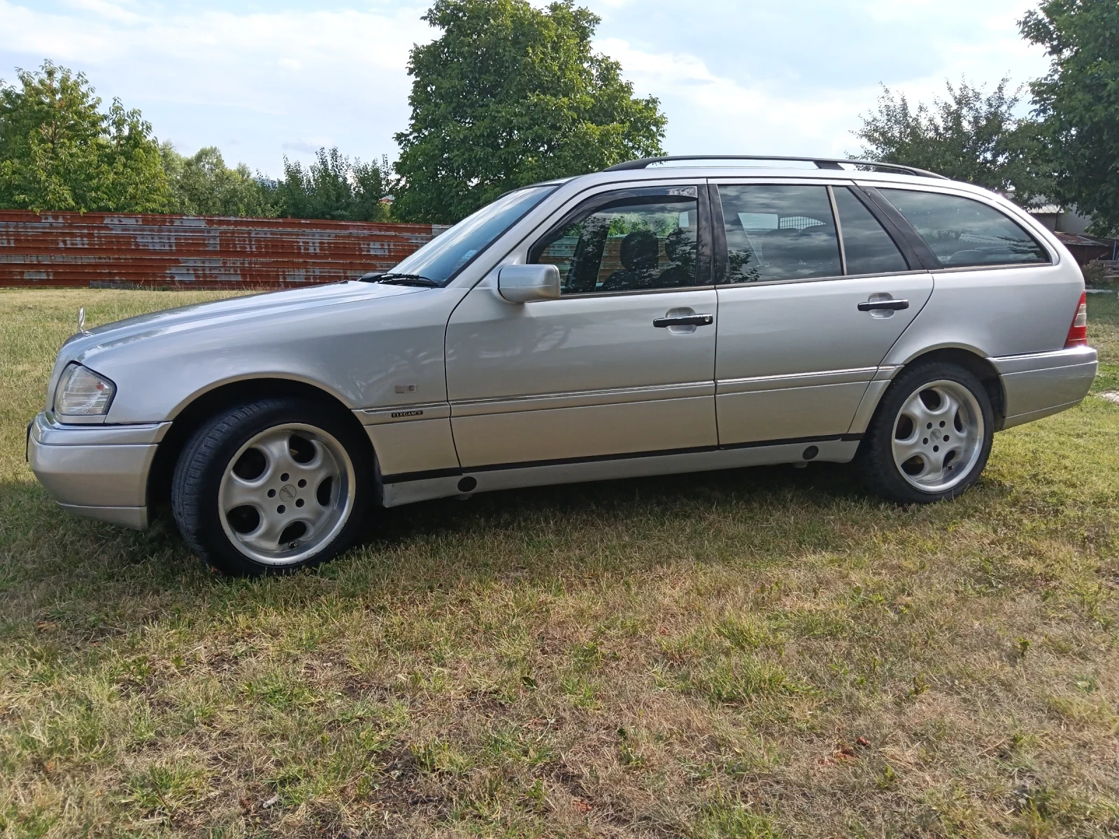 Mercedes-Benz C 250 ТД, снимка 10 - Автомобили и джипове - 55304377
