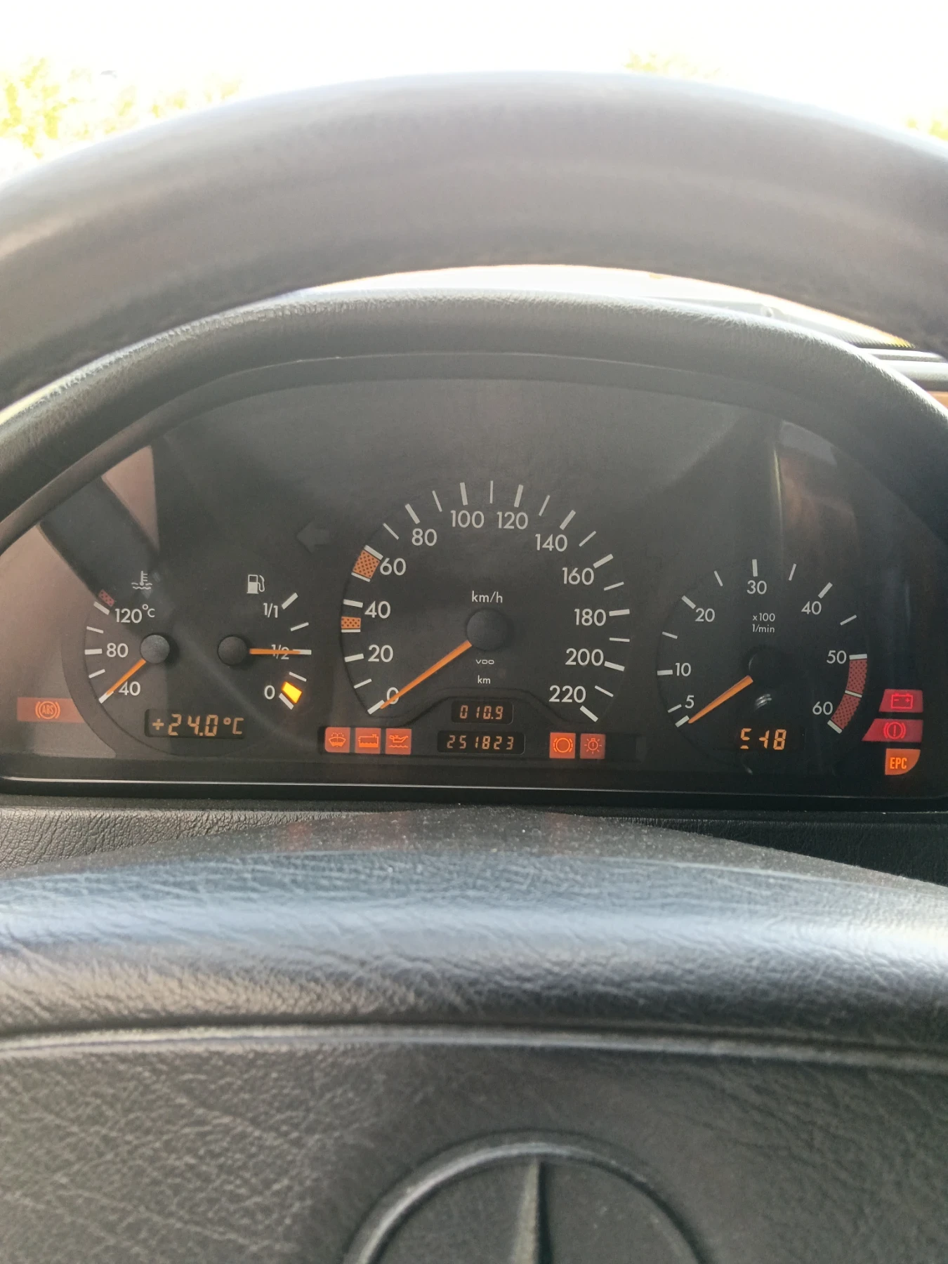 Mercedes-Benz C 250 ТД, снимка 14 - Автомобили и джипове - 55304377