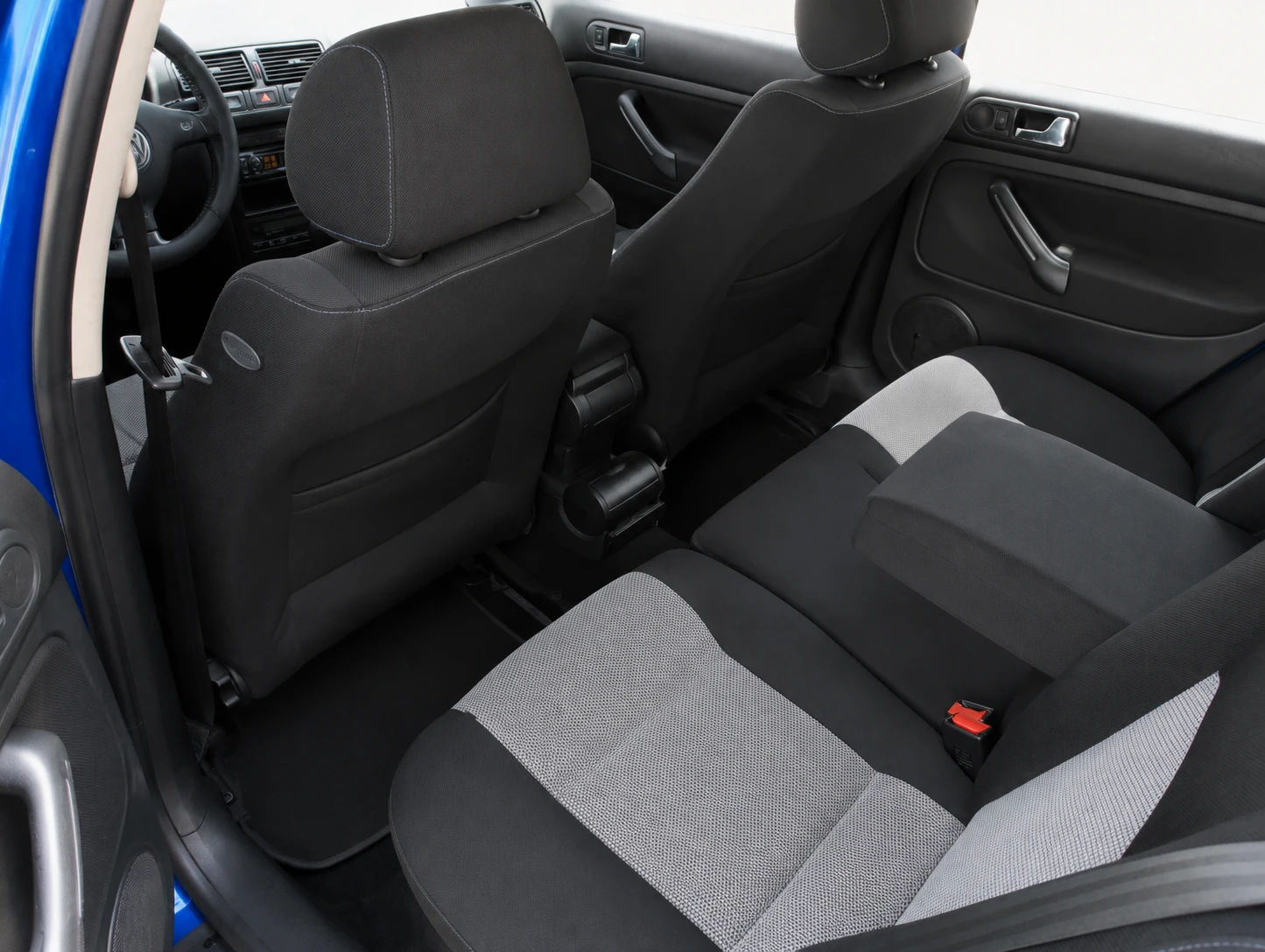 VW Golf 1, 6 AKL, снимка 5 - Автомобили и джипове - 55392013