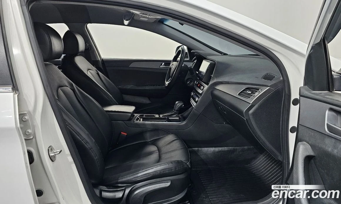 Hyundai Sonata 2.0 Style, снимка 10 - Автомобили и джипове - 55839985