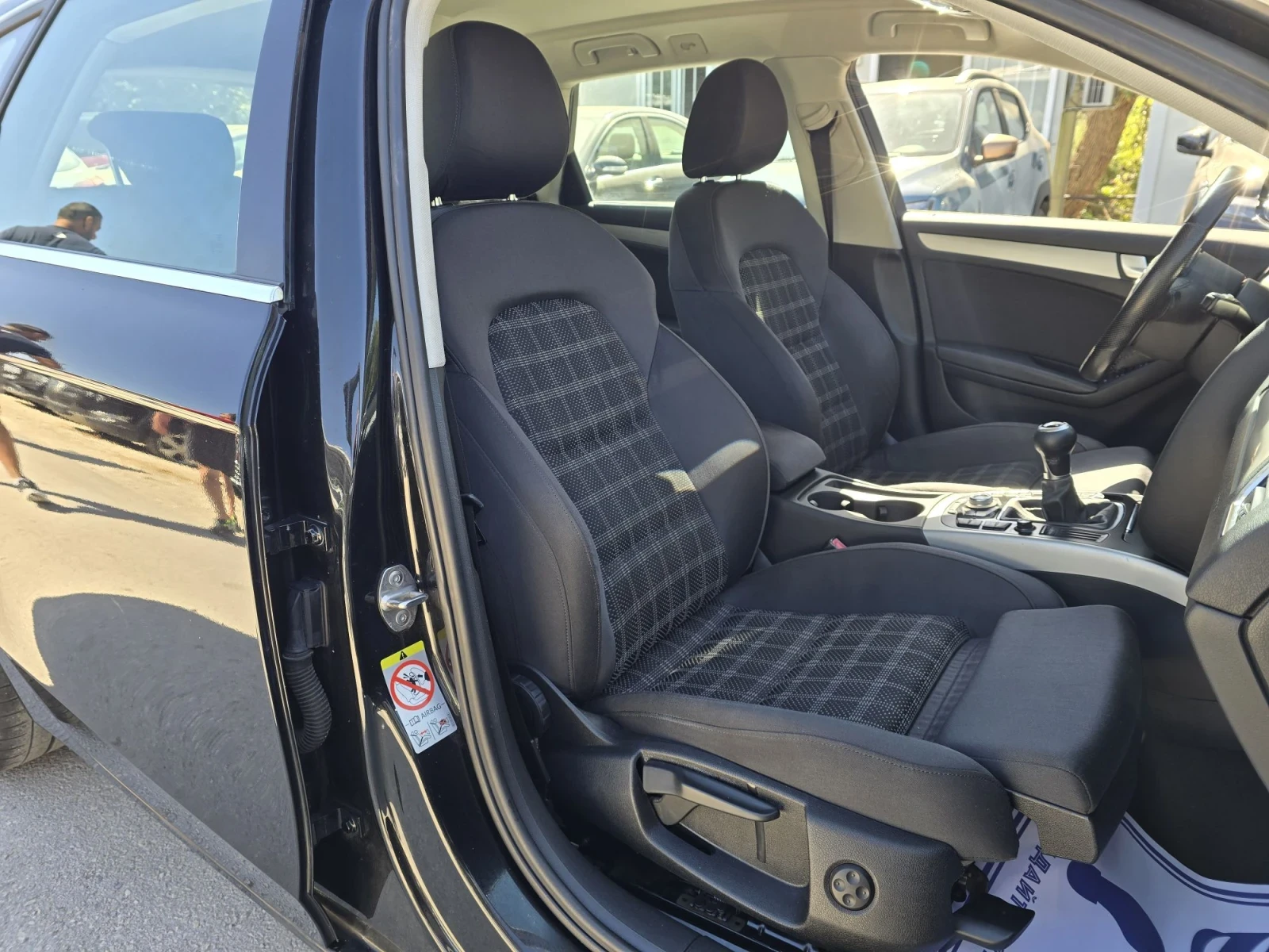 Audi A4 2.0TDI 143к.с 6 скорости Подгряване , снимка 12 - Автомобили и джипове - 55987786