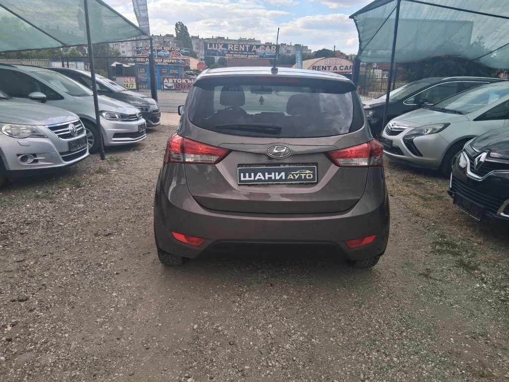 Hyundai Ix20, снимка 5 - Автомобили и джипове - 56121952