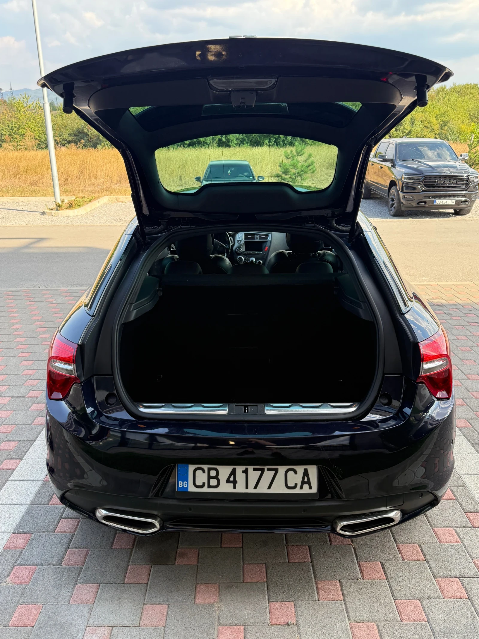 DS DS 5 LIMITED 60 YRS DS, снимка 8 - Автомобили и джипове - 56334363