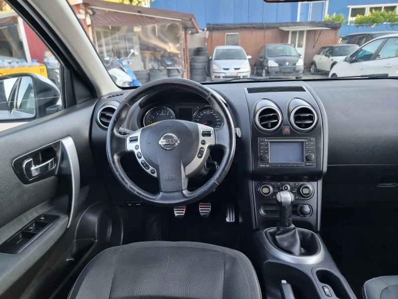 Nissan Qashqai 1.6 + 2, снимка 12 - Автомобили и джипове - 46764018