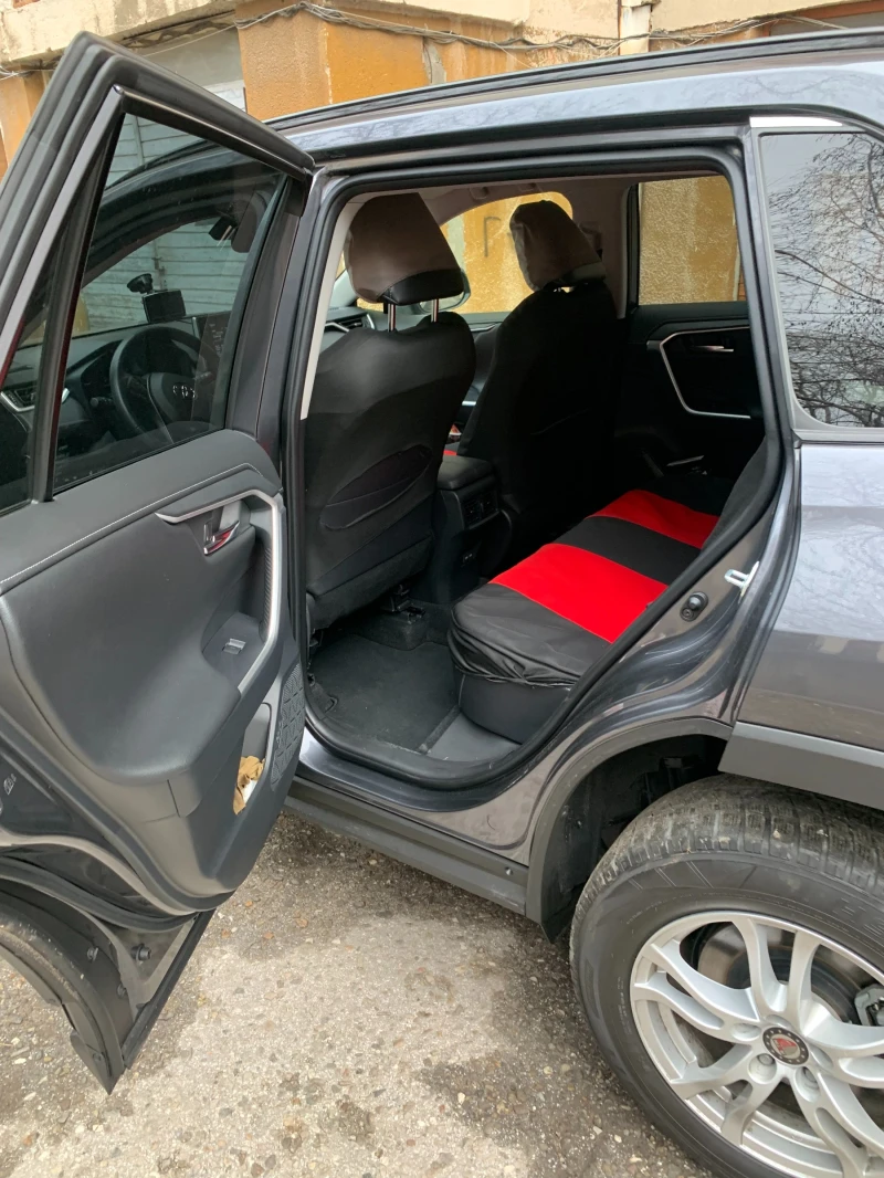 Toyota Rav4 4x2, снимка 6 - Автомобили и джипове - 52711552