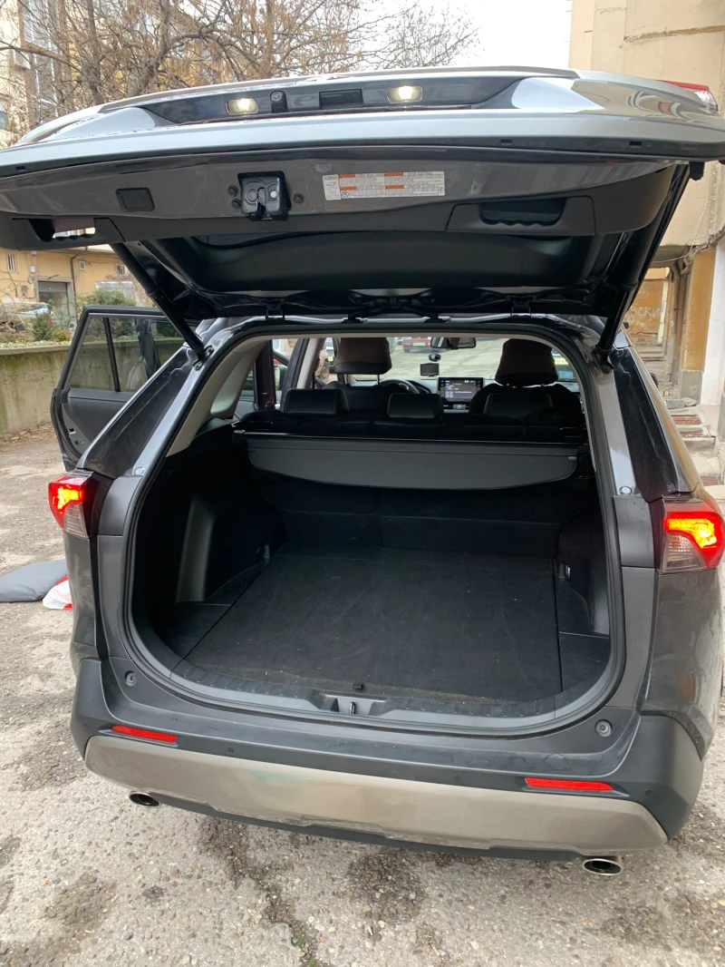 Toyota Rav4 4x2, снимка 9 - Автомобили и джипове - 52711552