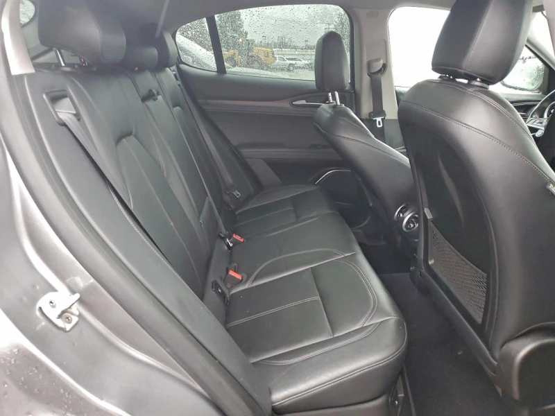 Alfa Romeo Stelvio Ti 280кс * Възможност за Лизинг* , снимка 11 - Автомобили и джипове - 53038013