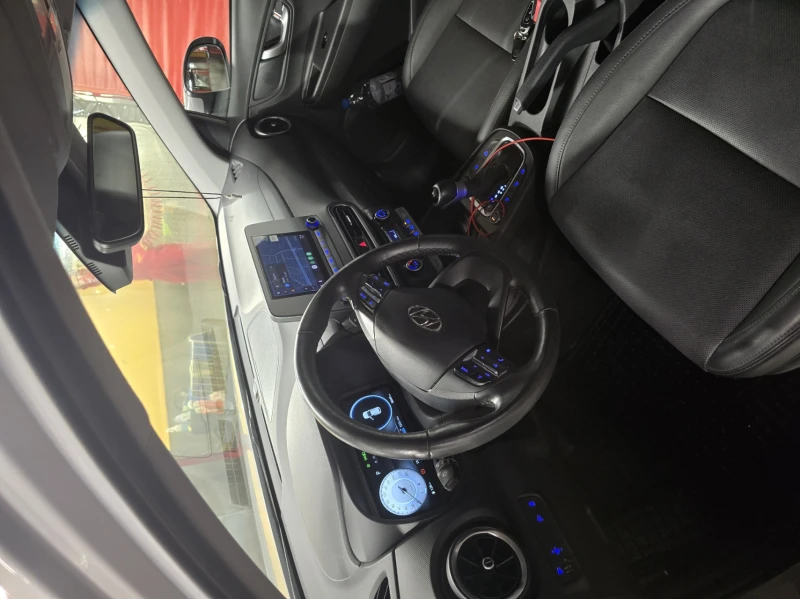 Hyundai Kona, снимка 10 - Автомобили и джипове - 53272497