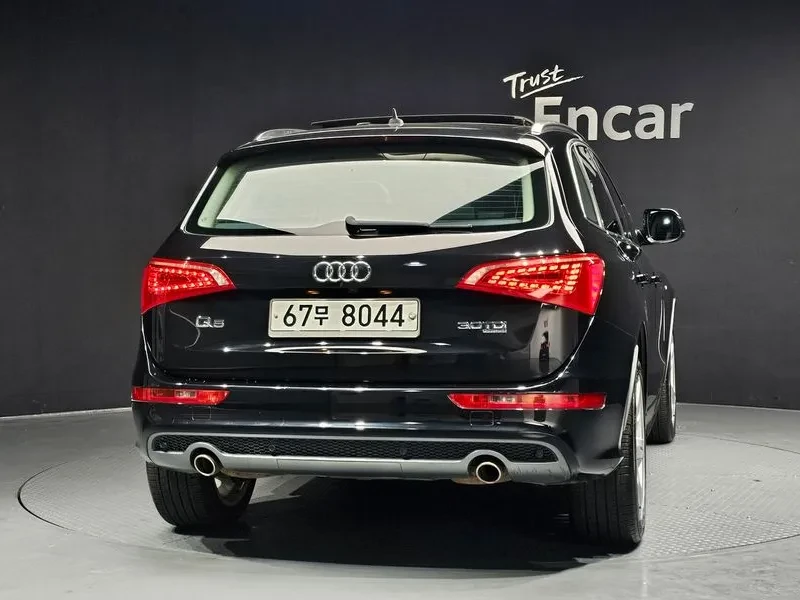 Audi Q5 2.0 TDI Quattro, снимка 4 - Автомобили и джипове - 55129972