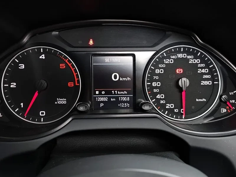 Audi Q5 2.0 TDI Quattro, снимка 8 - Автомобили и джипове - 55129972