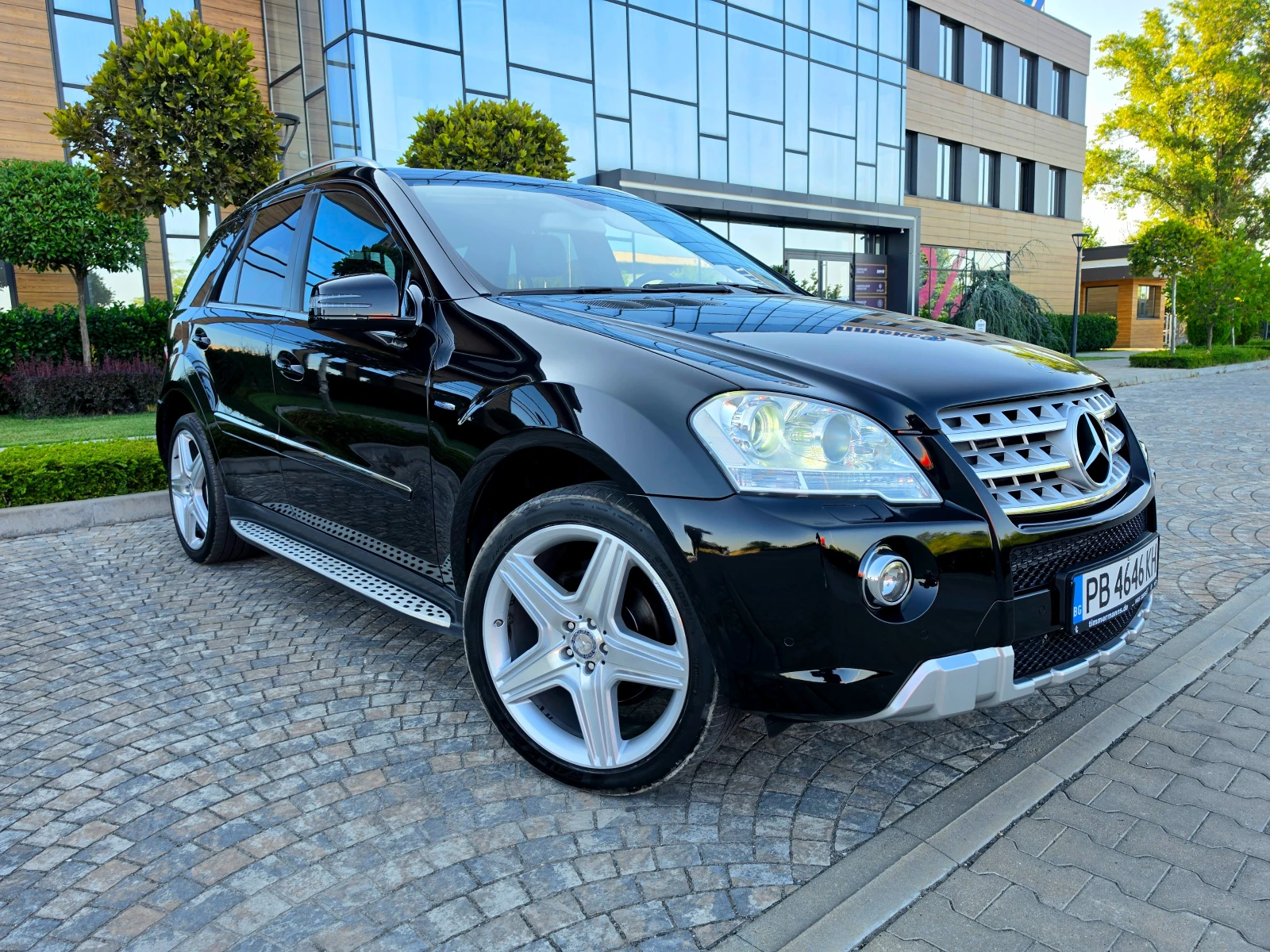Mercedes-Benz ML 350 FACE* AMG-PAKET* KAМЕРА* ТЕГЛИЧ* ТОП* , снимка 3 - Автомобили и джипове - 55479731